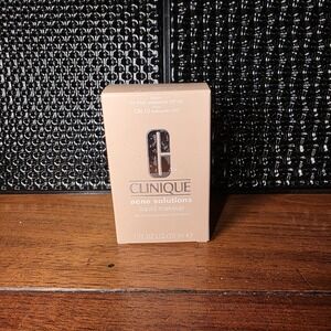 NIB Clinique Acne Solutions Liquid Makeup CN 10 Alabaster (VF) 1 fl oz‎